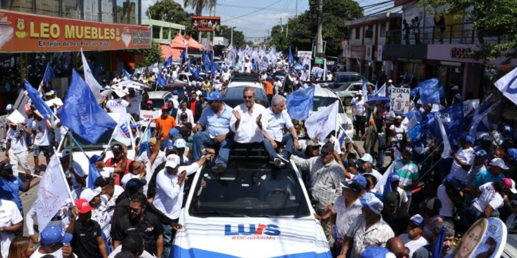 Abinader llama perremeístas trabajar consolidar victoria