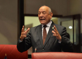 Calderón advierte Leonel sobre ‘errores políticos’