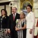 Presidente Medina otorga medalla al mérito a 13 mujeres