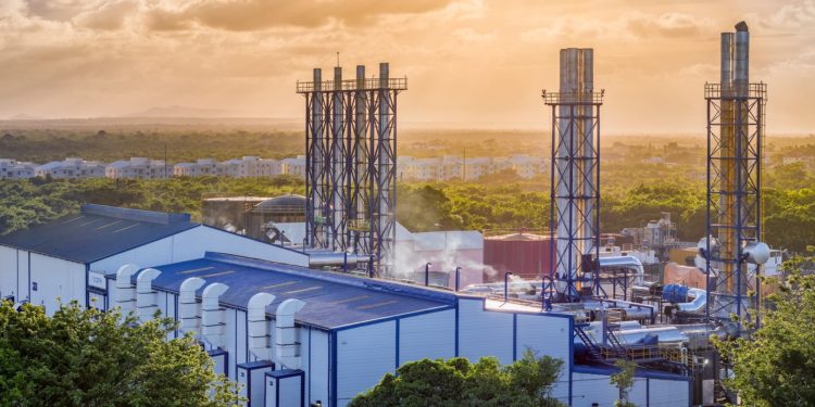 CEPM y CEB bajan 10% más tarifa eléctrica