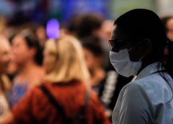 Alfredo Pacheco: «El gobierno debe reforzar medidas contra coronavirus»