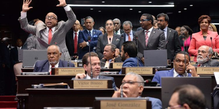 Diputados prorrogan por 17 días estado de emergencia