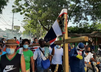 Interior y Policía desmiente otorgara permiso marcha recibir peregrino en PP
