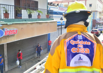 Alcaldía Santiago: «Te vamo’ a mojá, si no cumples con el distanciamiento físico»