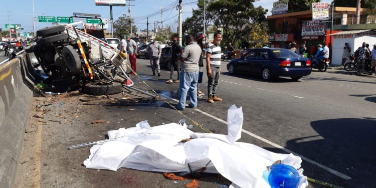 Patana arrolla hombre en carretera Duarte