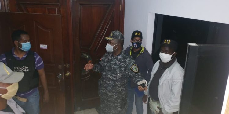 Detienen 16 parejas cabaña operaba en cuarentena