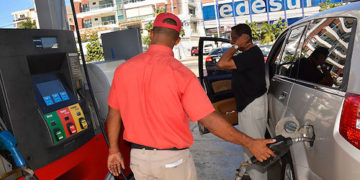 Gobierno aumenta precios combustibles en medio crisis por coronavirus