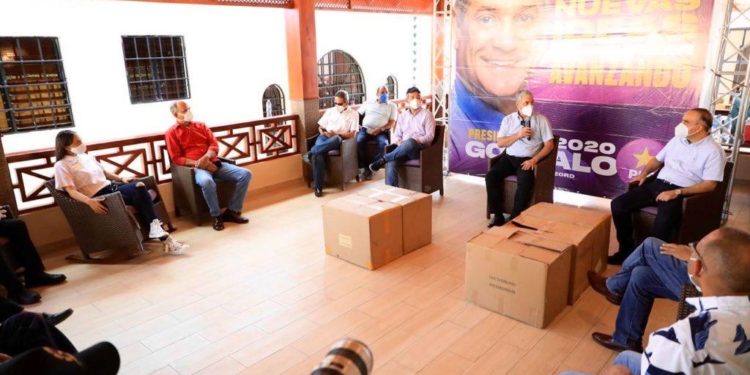 Gonzalo dona mascarillas Samaná, María Trinidad Sánchez y Monte Plata