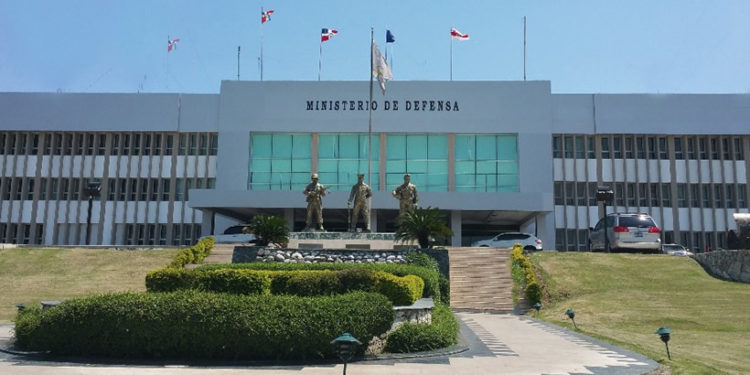 Ministerio Defensa cancela proceso compra por irregularidades
