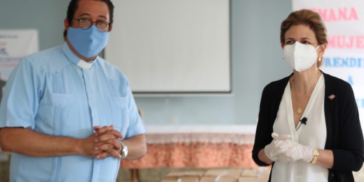 Candidata vicepresidencial PRM asegura Ruta Solidaria lleva esperanzas a familias vulnerables