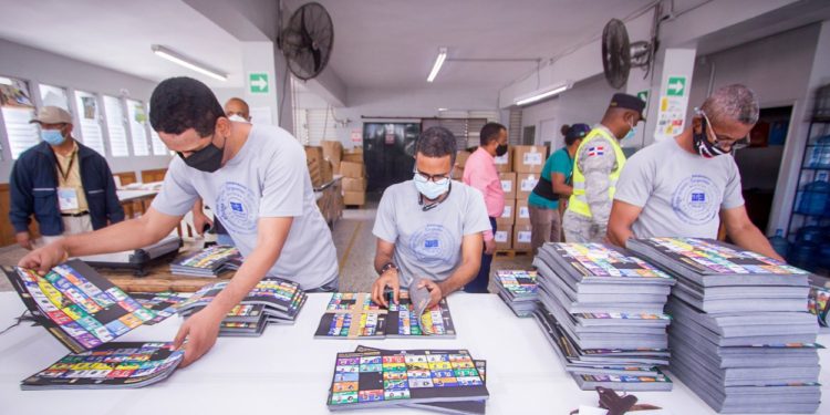 JCE concluye impresión boletas circunscripción 3 del exterior