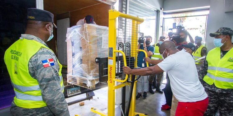 JCE inicia traslado boletas circunscripciones del exterior