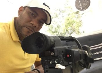 Roban equipos grabación a camarógrafo