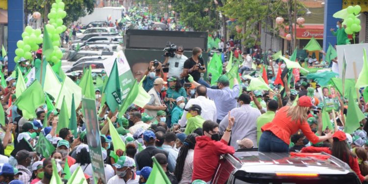 Leonel Fernández: «Quienes calificaron FP de natimuerta despertaron un león dormido»