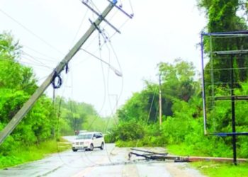 Más de 375 mil hogares sin energía por Isaías