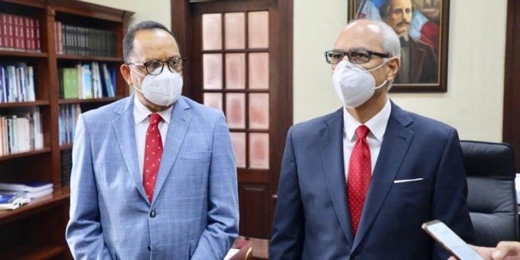 Nuevo consultor jurídico Poder Ejecutivo asume