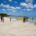 Ministro Turismo escucha inquietudes playas Boca Chica, Guayacanes y Juan Dolio