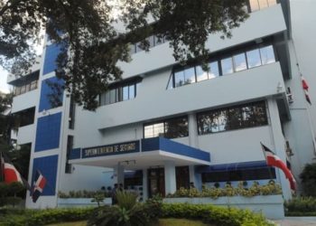 Firman acuerdo implementar transformación digital sector asegurador