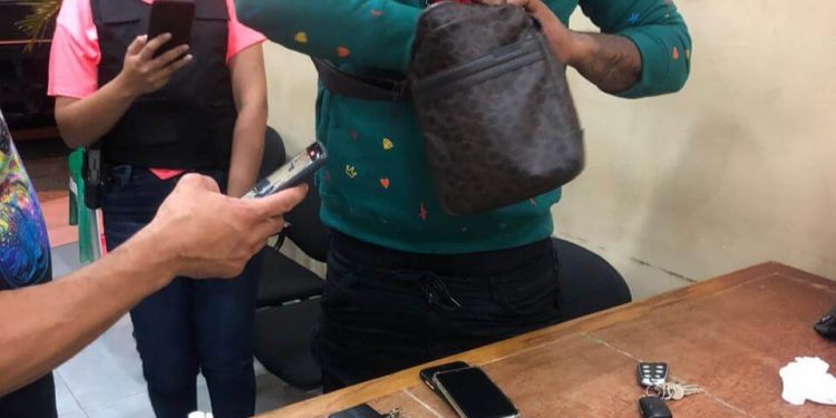 Arrestan artistas urbanos durante fiesta clandestina en Santiago