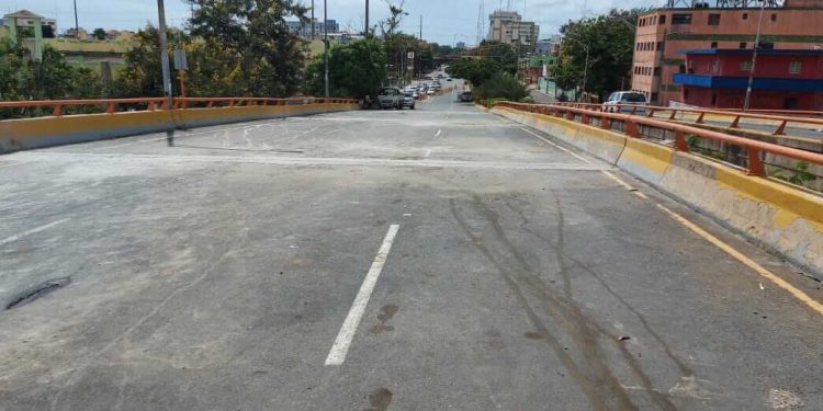 Obras Públicas reestablece circulación por Quinto Centenario