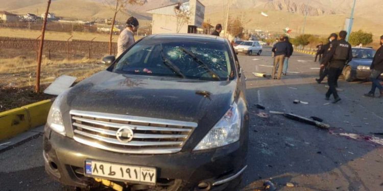 Pistoleros asesinan científico nuclear iraní