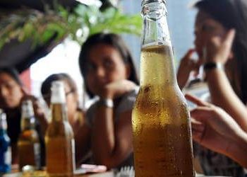 Llama población denunciar venta y erradicar suministro alcohol a menores