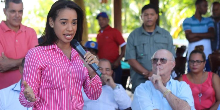 Diputada Gerónimo: «Es una urgencia eliminar el matrimonio infantil»