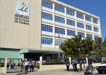 Ministerio Trabajo informa días feriados año 2021