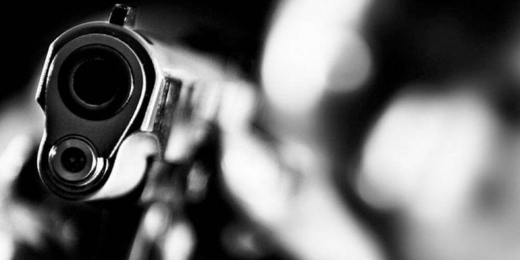 Hombre asesina tres personas a balazos