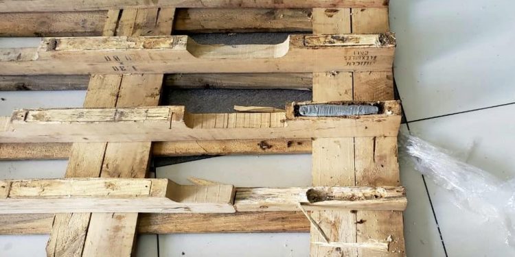 Decomisan laminas cocaína incrustadas en paletas maderas irían a EEUU