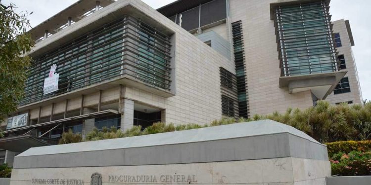 Jefa Ministerio Público recibe ministro Energía y Minas
