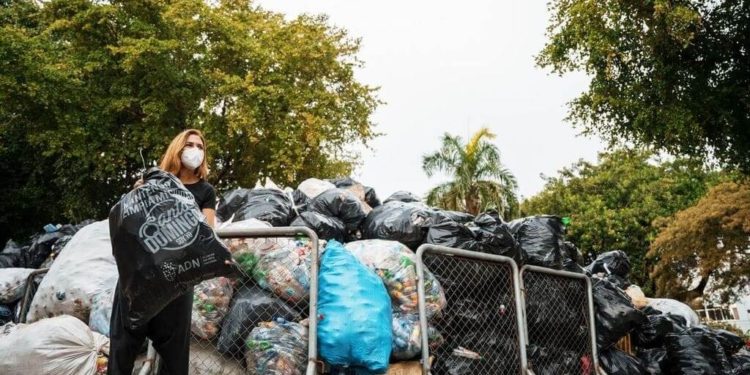 ADN recolecta más de un millón botellas plásticas