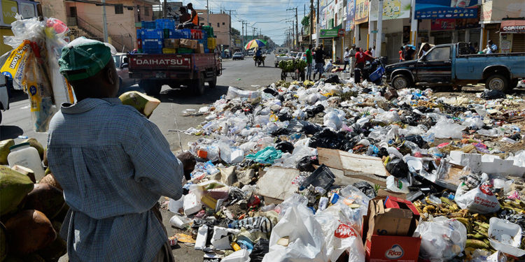 Alcalde SDE pide declarar estado emergencia municipal resolver problema de la basura