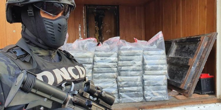 DNCD ocupa 55 paquetes cocaína en autopista Duarte