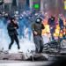 Protestas por toque de queda en Holanda