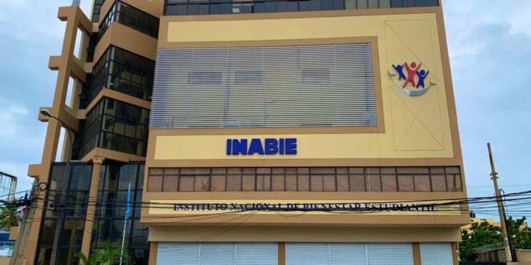Inabie entrega anticipo RD$2 mil millones suplidores almuerzo escolar