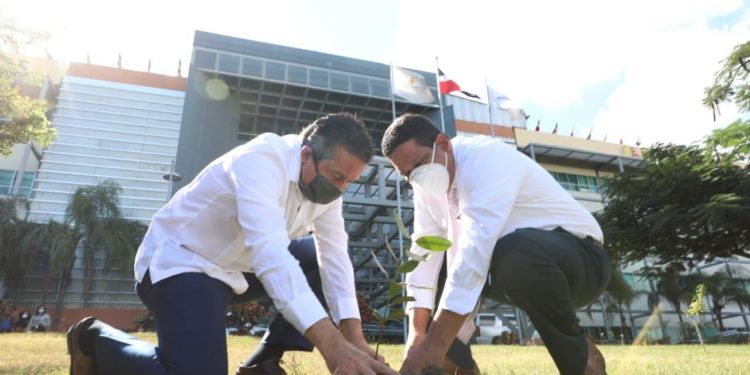 Ministerio Medio Ambiente y Contrataciones Públicas impulsan compras sostenibles