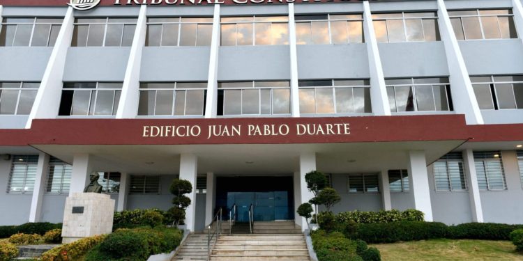 Valora decisión TC dispone diputados exteriores sean electos con listas desbloqueadas