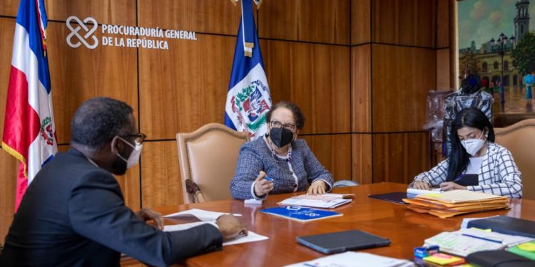 Procuradora general dirige investigación involucra a Donald Guerrero y Simón Lizardo