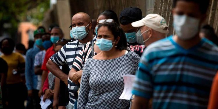 Instituto advierte Covid-19 mantiene bajo amenaza salud mental familias dominicanas