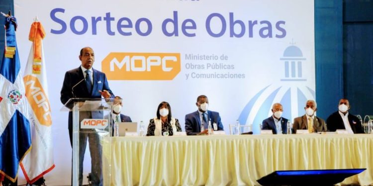 Obras Públicas sortea 45 obras en Azua
