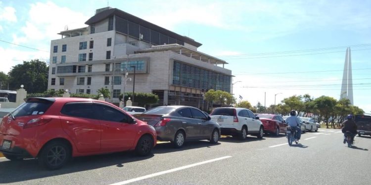Centro de los Héroes sin parqueos