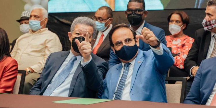 Elías Serulle se juramenta en Fuerza del Pueblo