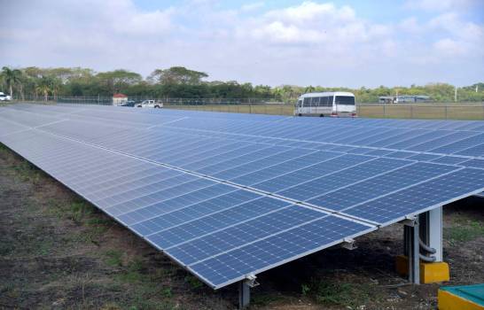 CNE y Egehaina firman concesión definitiva construcción parque Solar Girasol