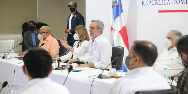 Gobierno anuncia obras por RD$10 mil millones en SFM