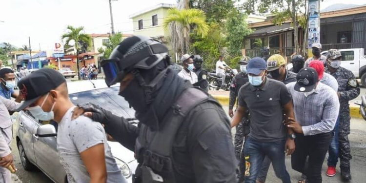 Este viernes conocen medida coerción policías acusados matar pareja de esposos evangélicos