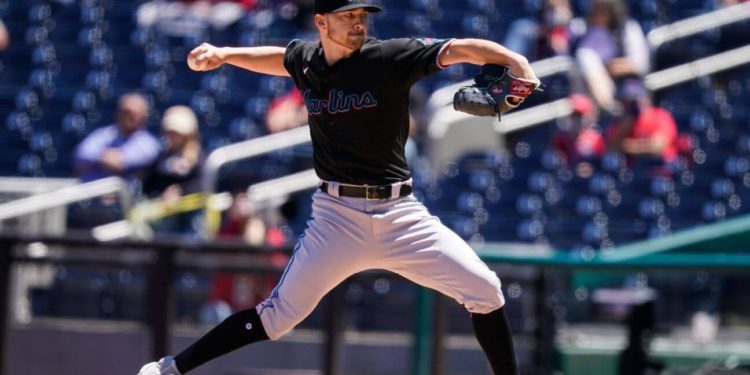 Lanzador Paul Campbell suspendido por 80 juegos