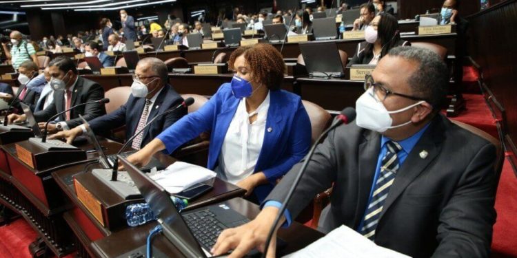 CD envía a Comisión de Justicia Código Penal