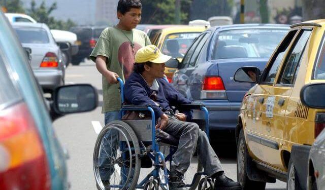 Firman acuerdo asegurar participación personas con discapacidad