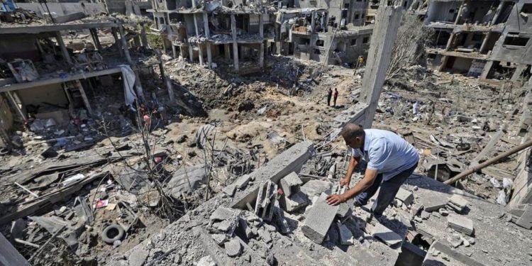 Bombardeos israelí en Gaza elevan víctimas mortales